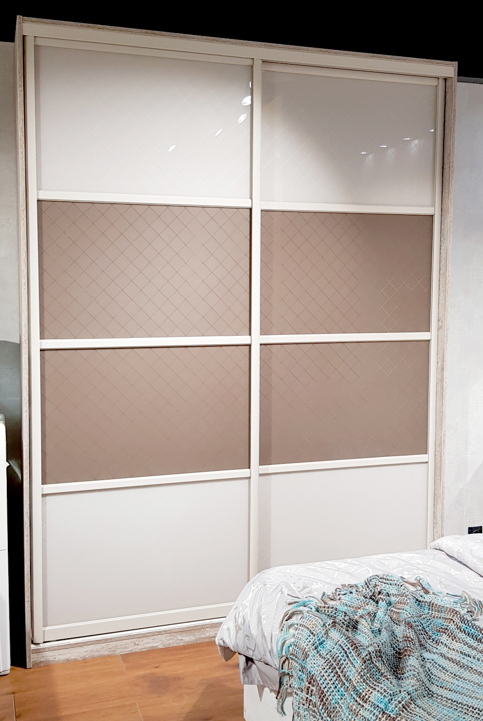 Шкаф-купе c профиль Lazuryt