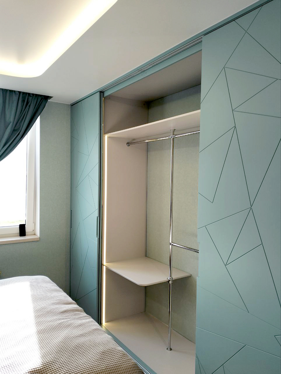 Шкаф-купе с МДФ фасадами 