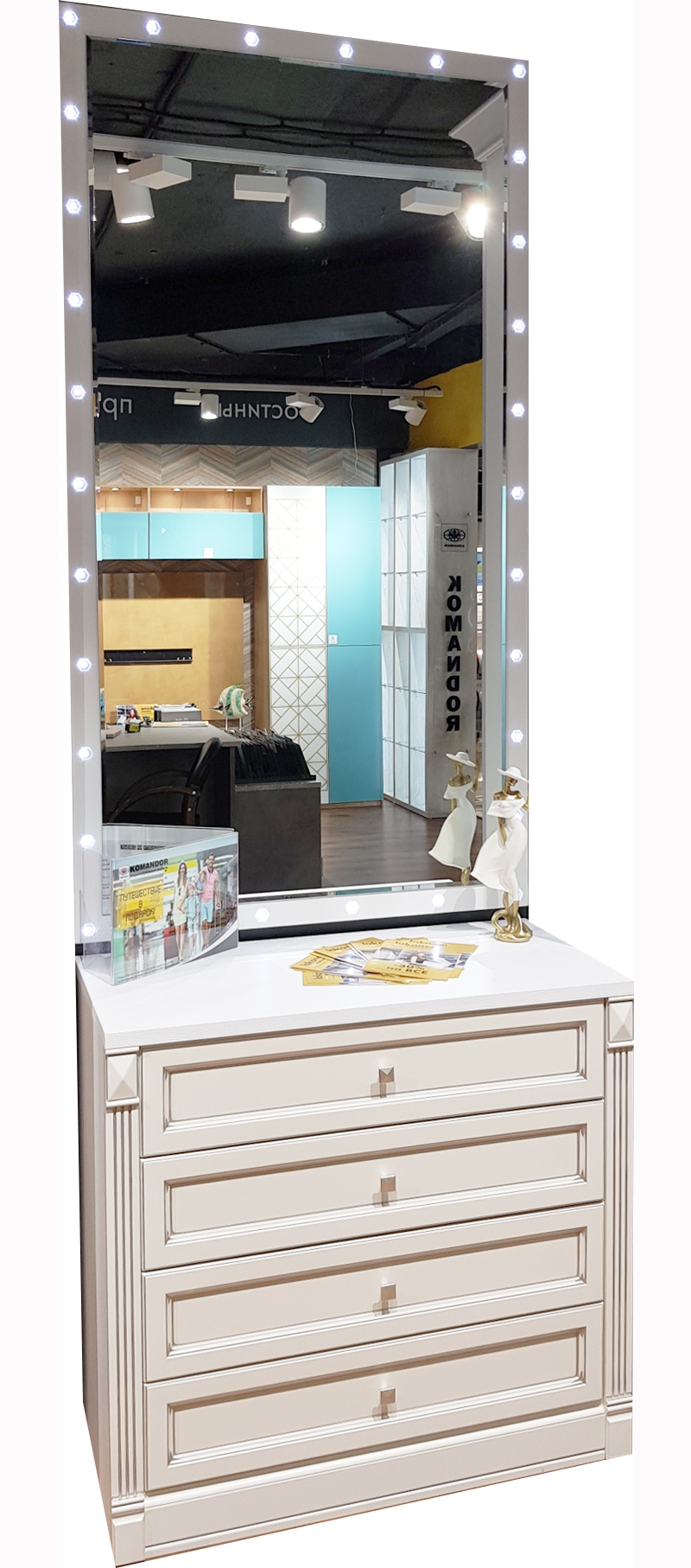 Комод с зеркалом 