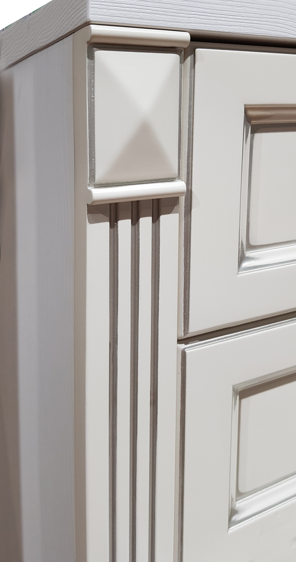 Комод с зеркалом 