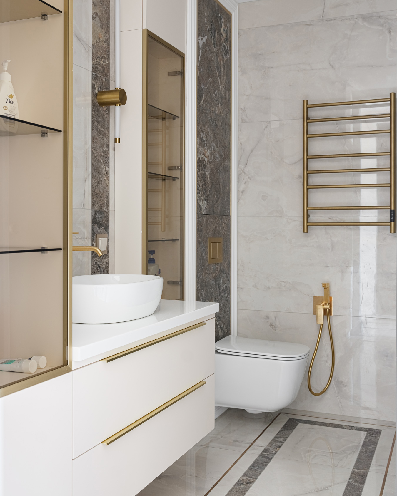 Тумба и стеллаж в ванную и санузел