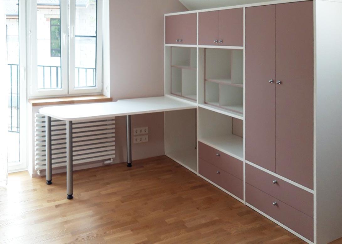 Мебель в детскую для девочки