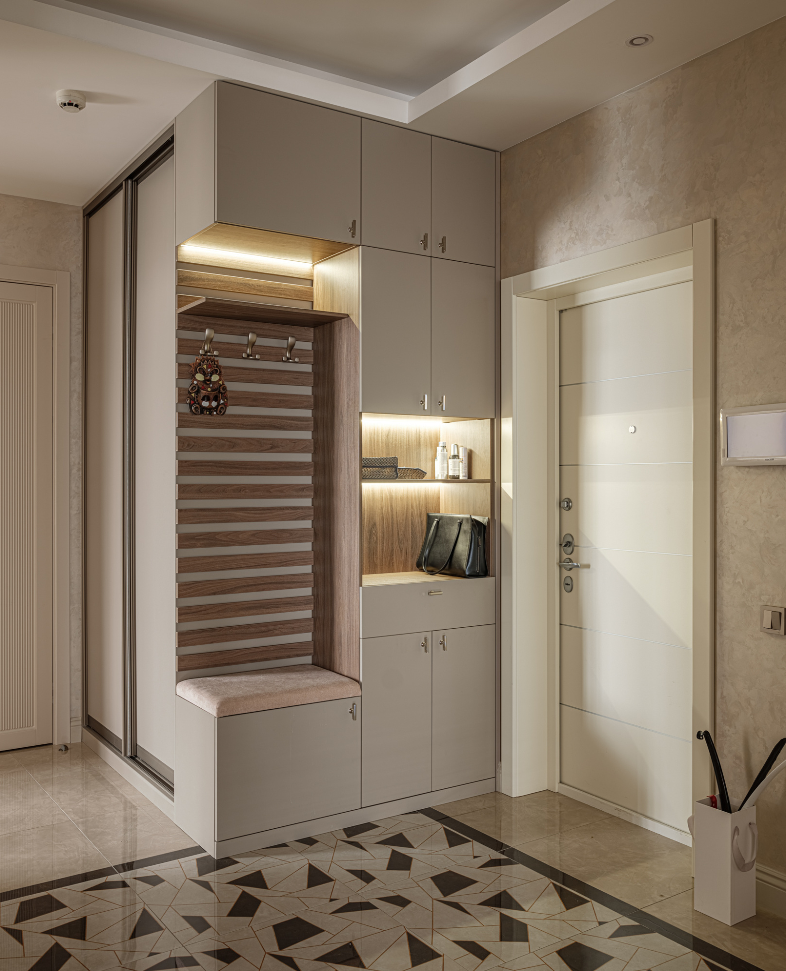 Угловая прихожая