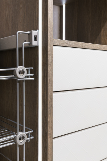 Гардеробная в современном стиле