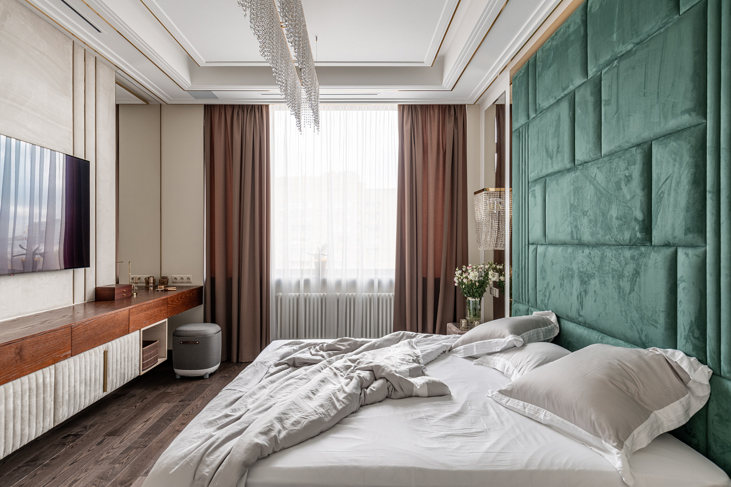 Мебель в спальню. Навесная консоль