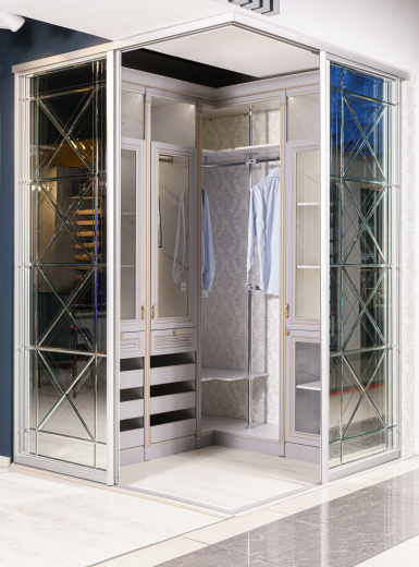 Угловые двери-купе