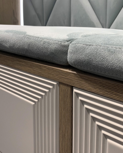 Прихожая с мягкой панелью 