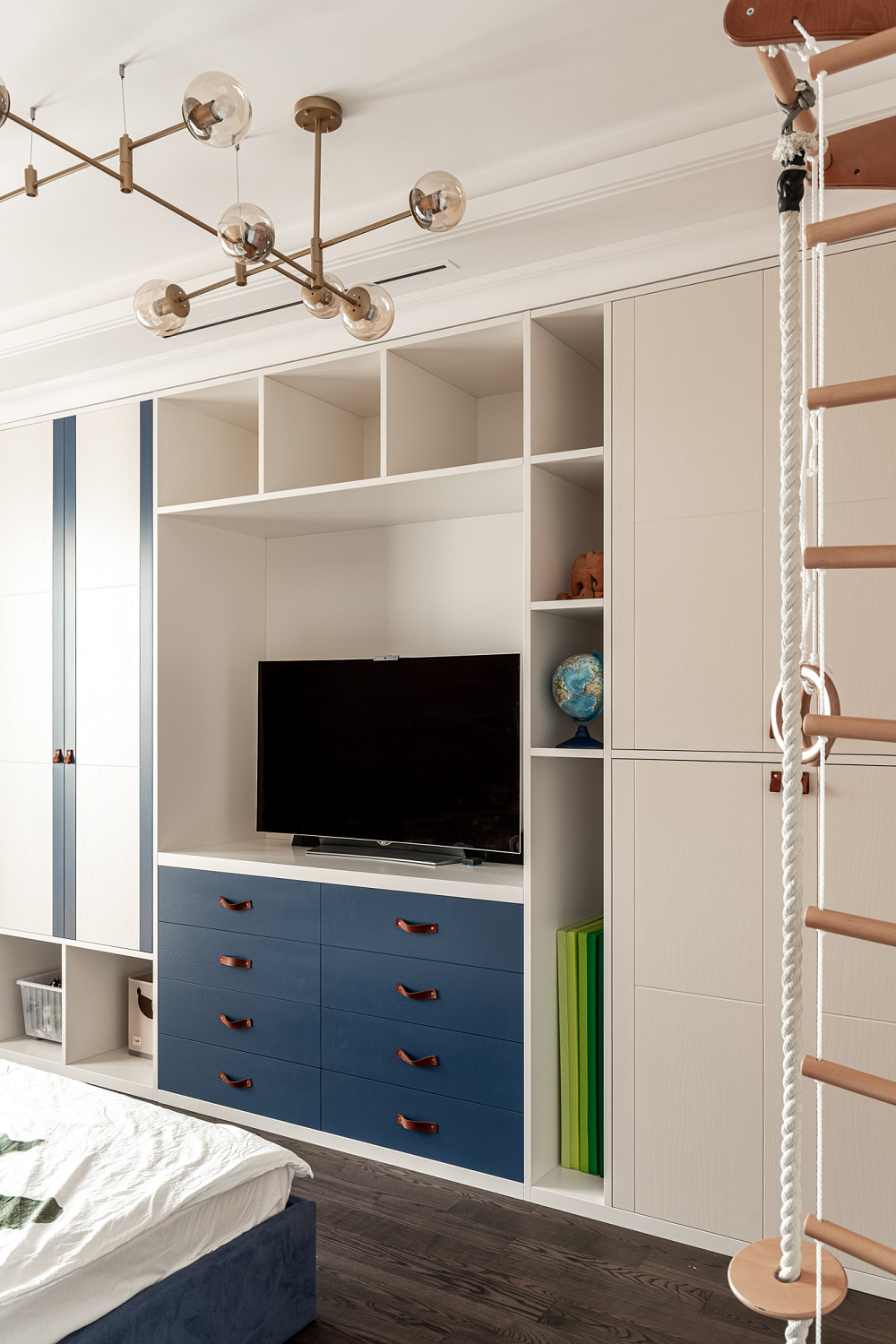 Мебель из шпона в детскую комнату для мальчика