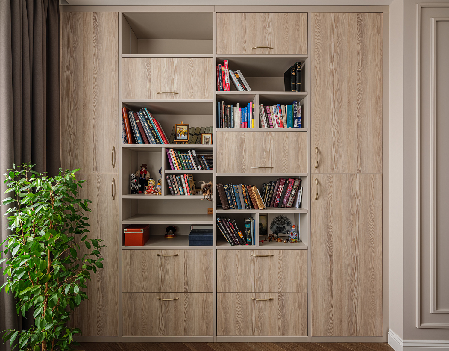 Мебель по проекту дизайнера в московскую квартиру