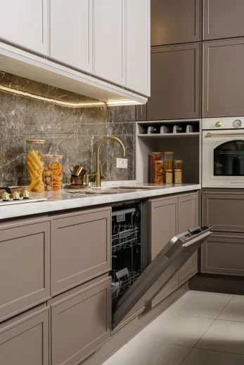 Угловая кухня с островом 2677х4208х600