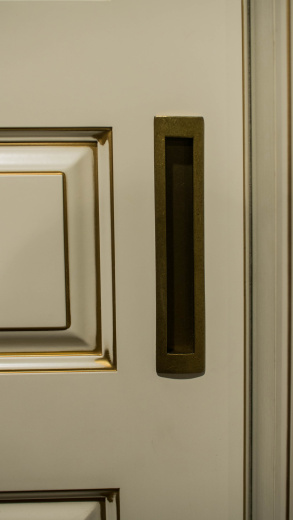 Шкаф в стиле Классика