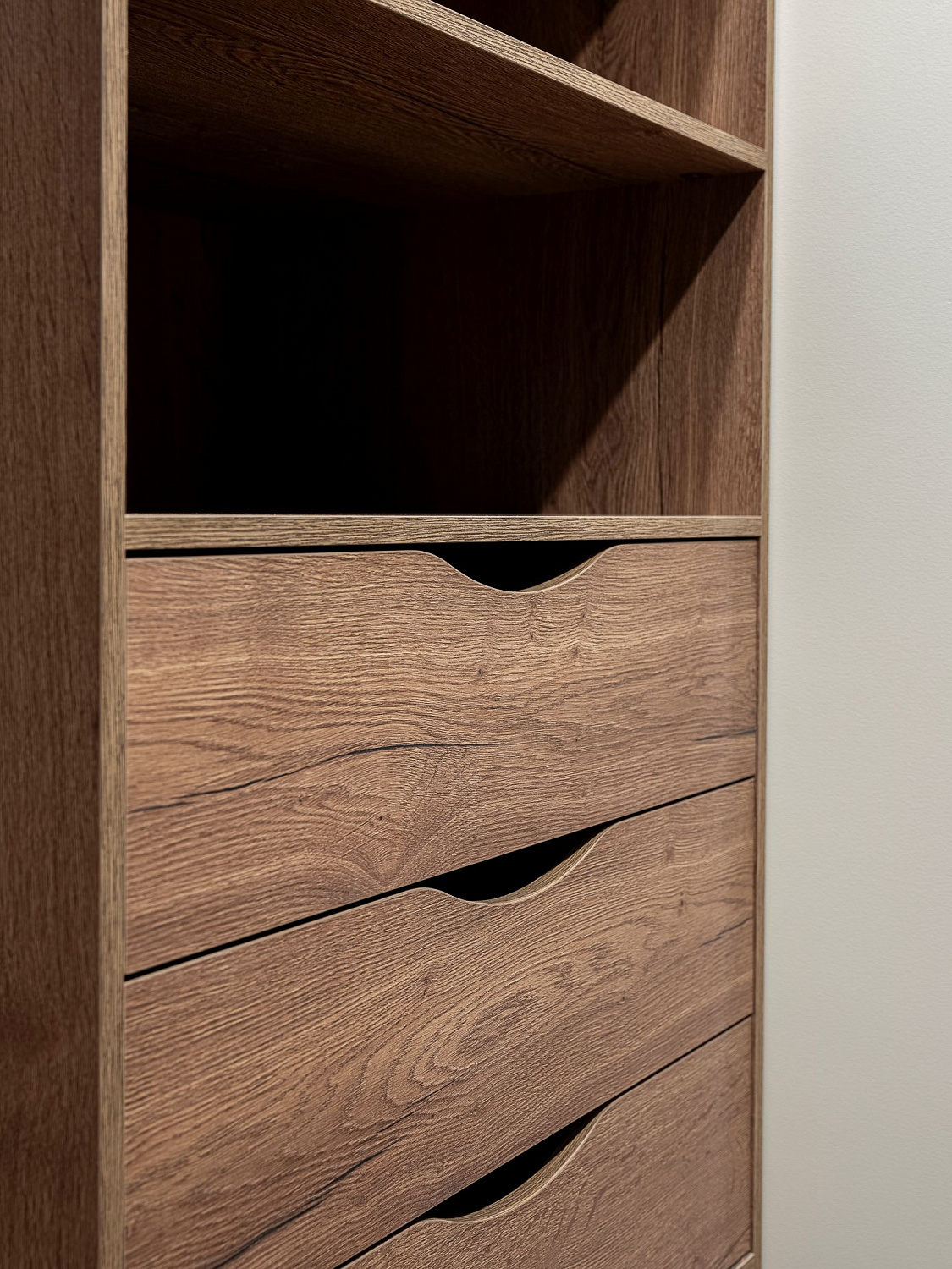 Индивидуальная мебель в квартиру. Москва