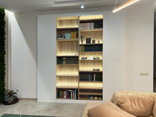 Корпусный шкаф с подсветкой 