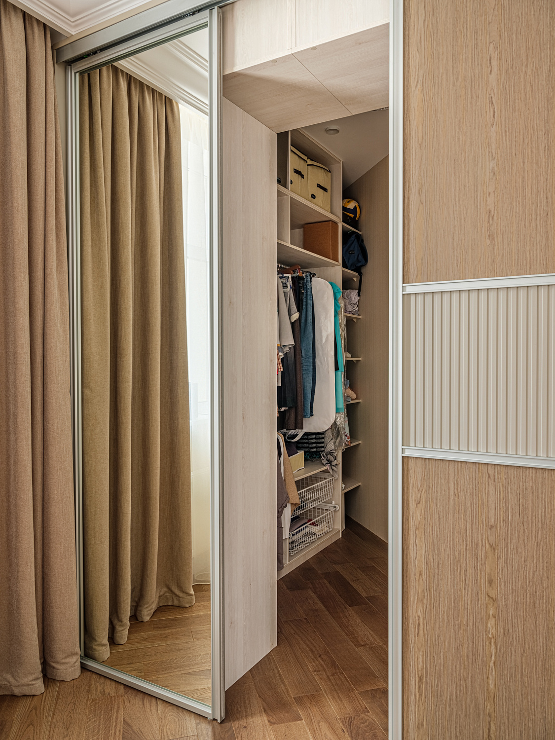 Мебель по проекту дизайнера в московскую квартиру