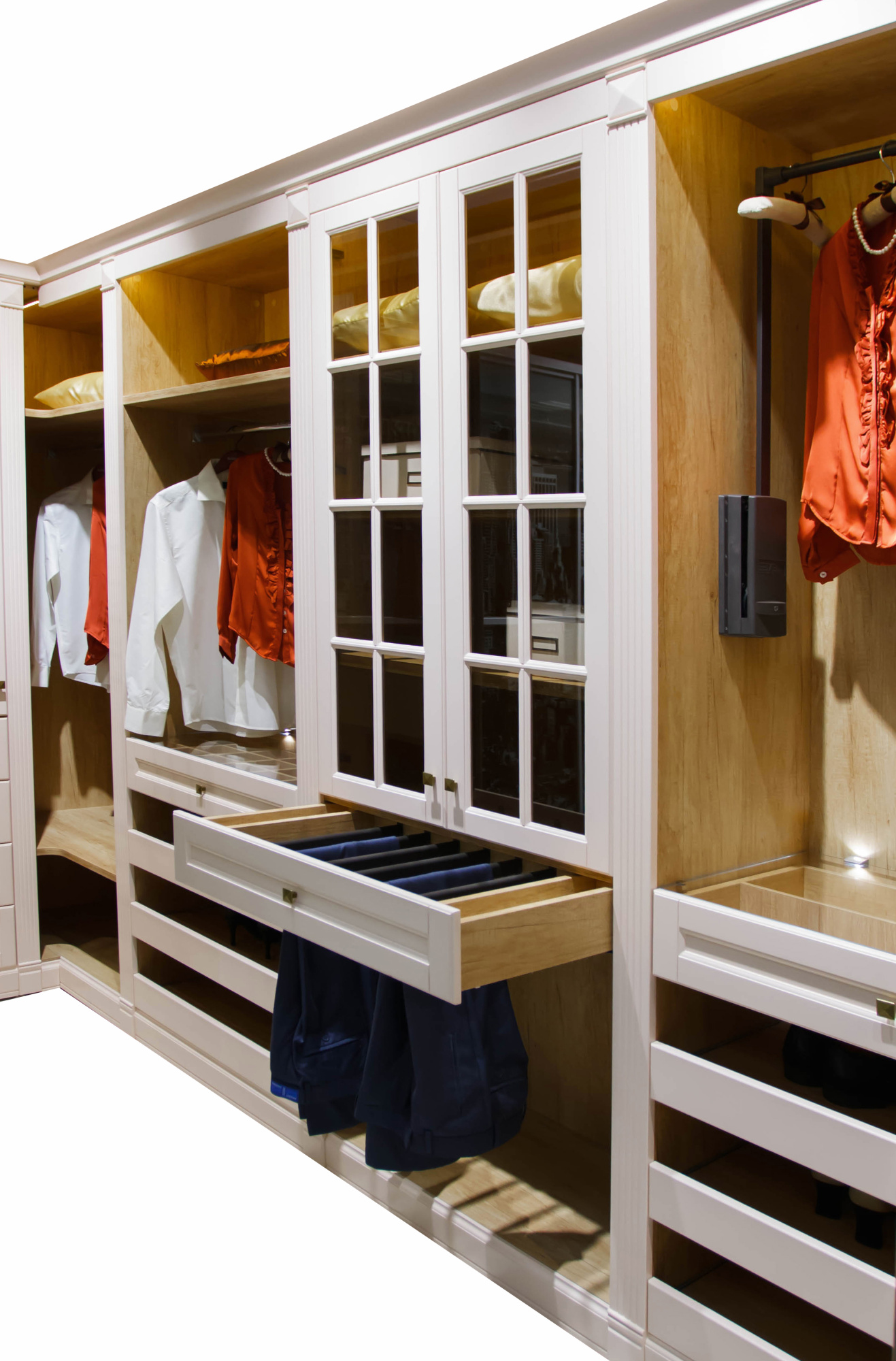 Гардеробная в классическом стиле