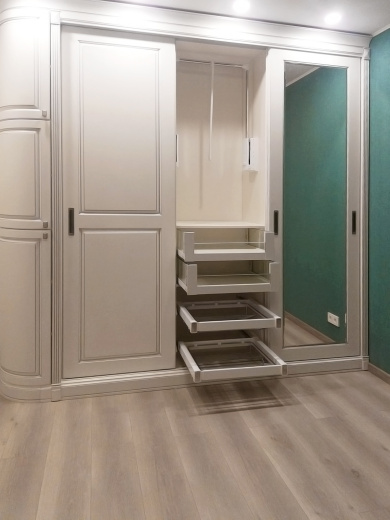 Шкаф-купе с радиусными фасадами из МДФ