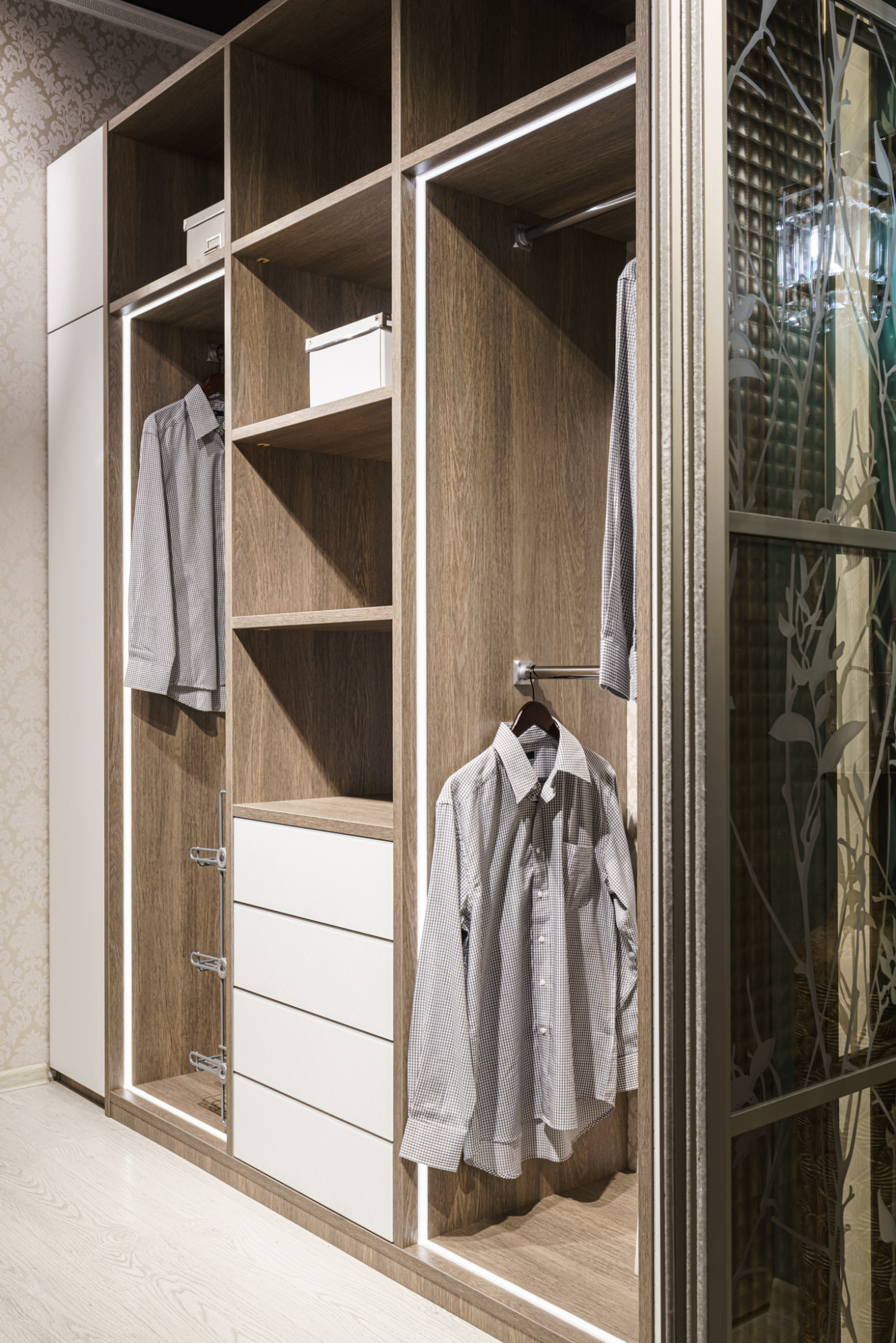 Гардеробная в современном стиле