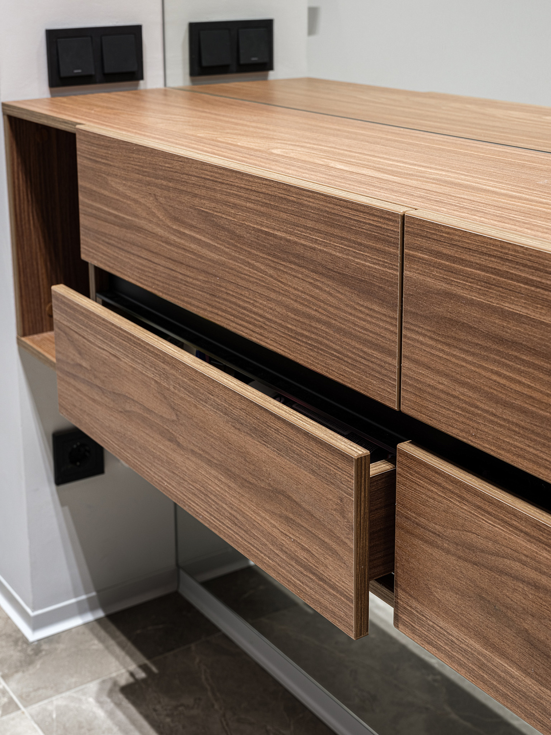 Мебель в московскую квартиру.  120 кв. м