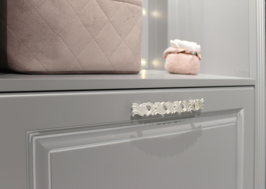 Угловая классическая гардеробная