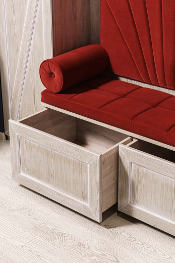 Прихожая из шпона с мягким элементом