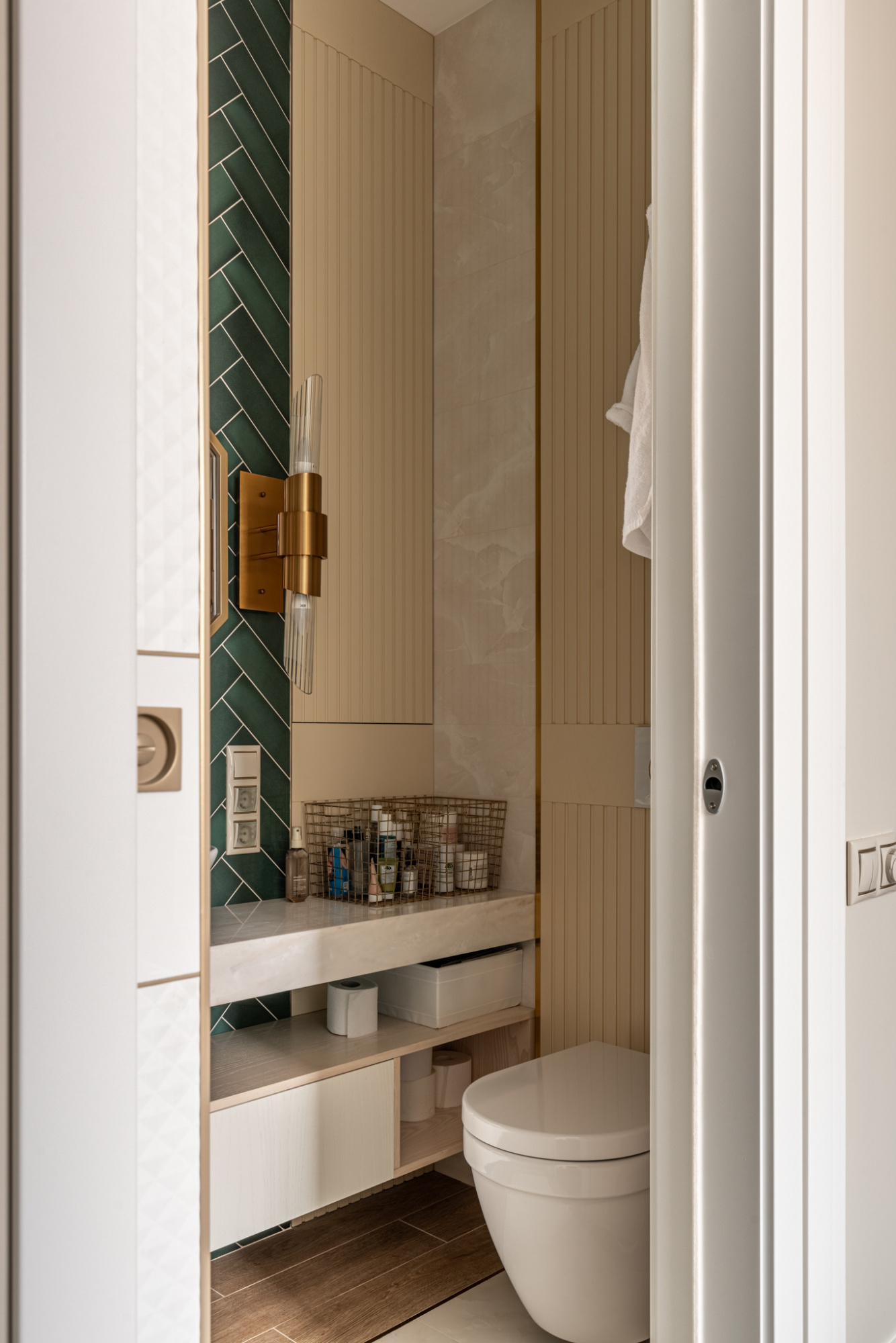 Мебель из шпона в ванную комнату