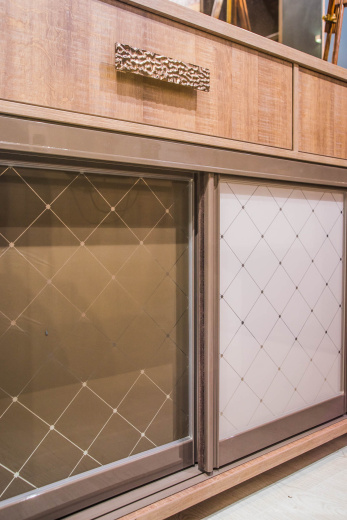 Комод с зеркалом