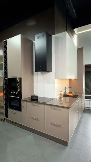 Угловая кухня с островом 2750х1400х600