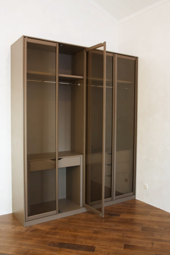 Распашной шкаф 