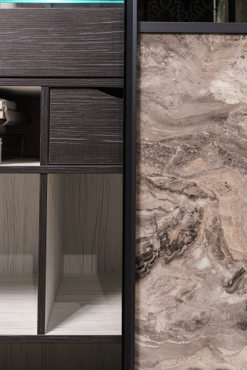 Шкаф-купе с зеркалом