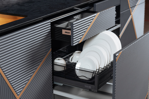 Прямая кухня с фрезерованными фасадами