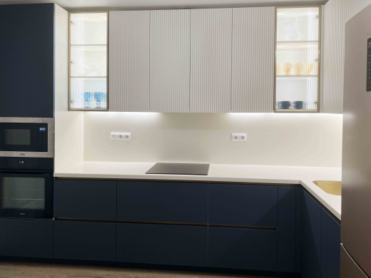 Угловая кухня из МФД