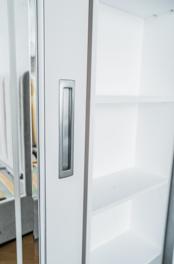 Гардеробная комната в классическом стиле