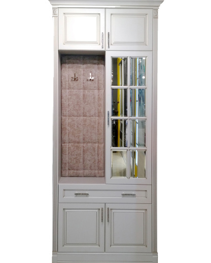 Прихожая в классическом стиле