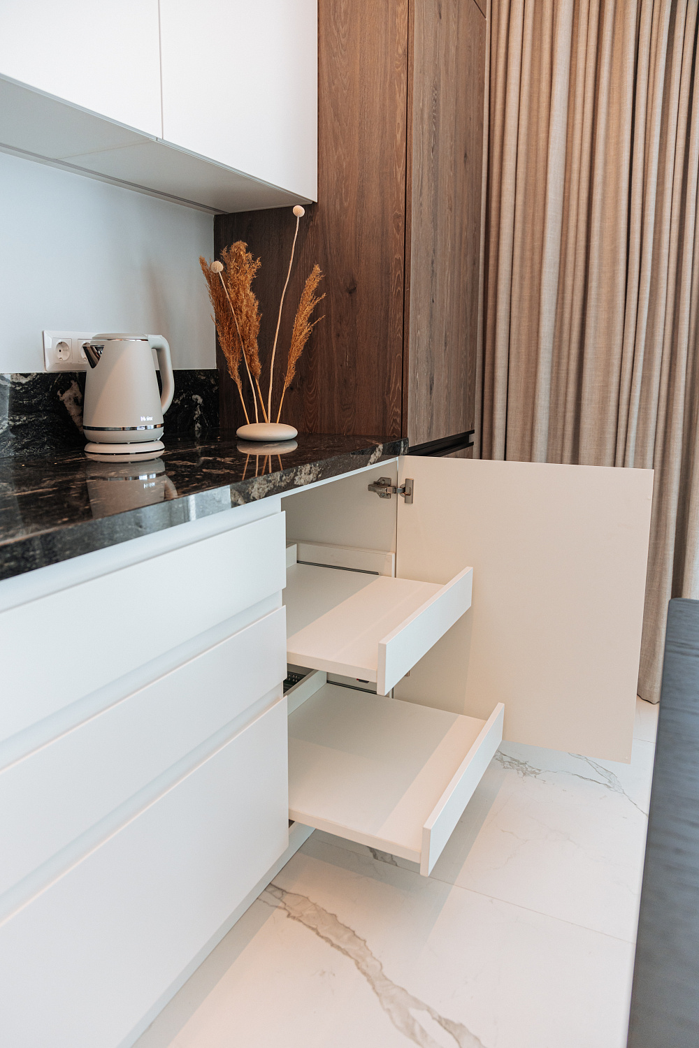 Современная мебель в московскую квартиру