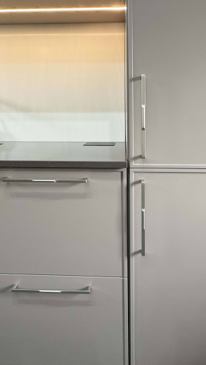 Угловая кухня с островом