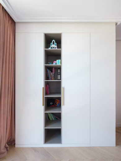 Детский встроенный распашной шкаф 