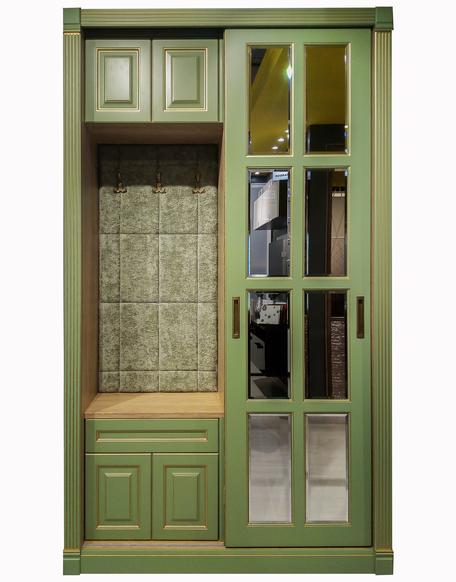 Прихожая классическая с мягким элементом