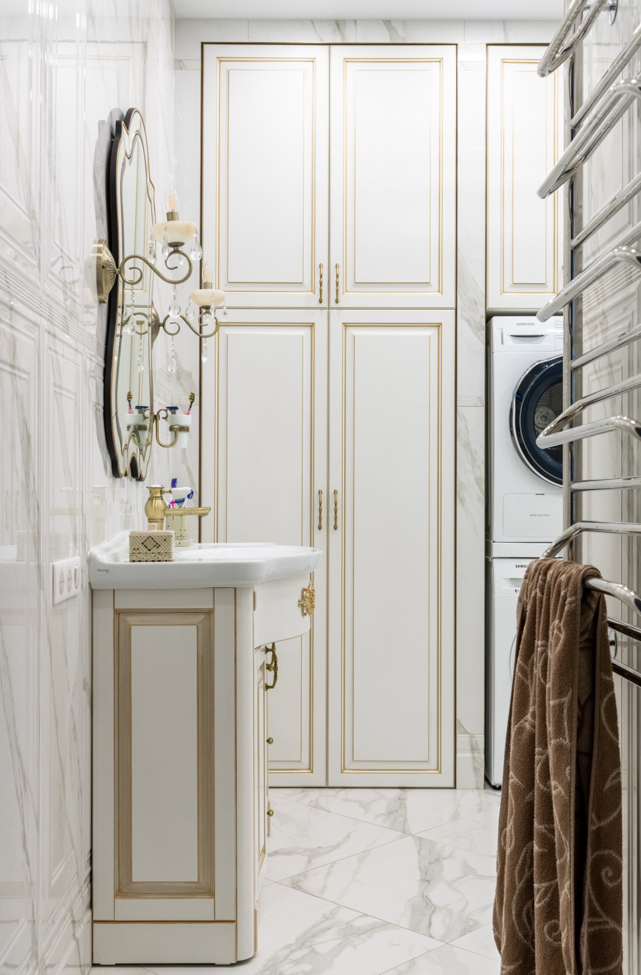 Шкаф в сан.узел 