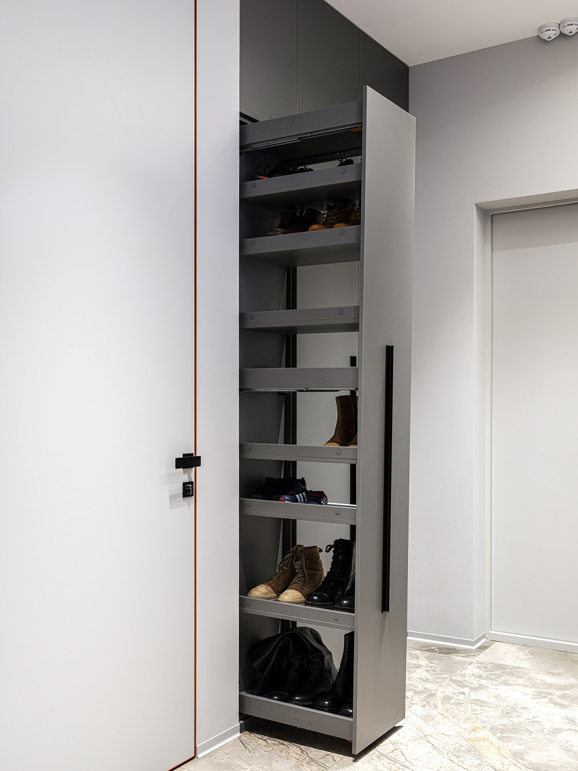 Мебель в московскую квартиру.  120 кв. м