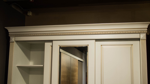 Шкаф в стиле Классика