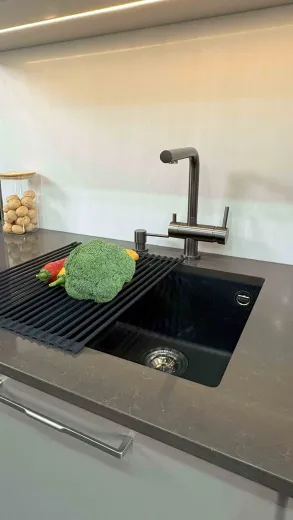 Угловая кухня с островом 2750х1400х600