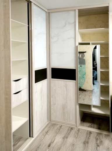 Угловой шкаф-купе