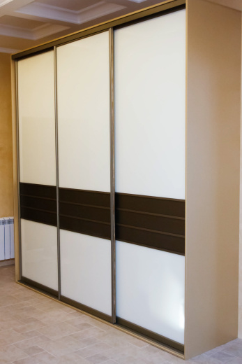 Шкаф-купе корпусный