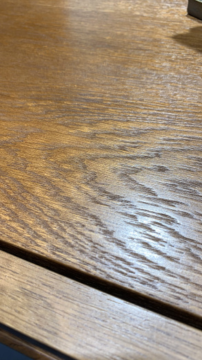 Прихожая с зеркалом и рейками