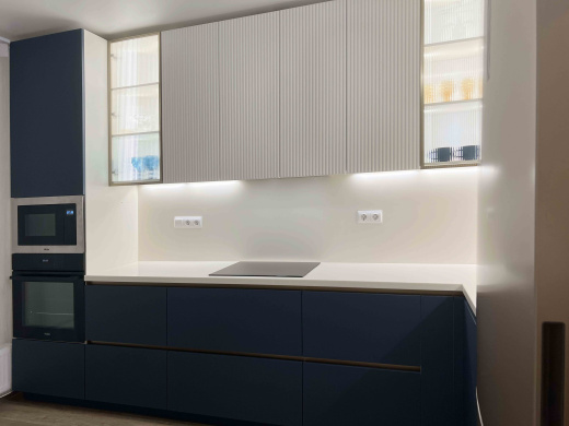 Угловая кухня из МФД