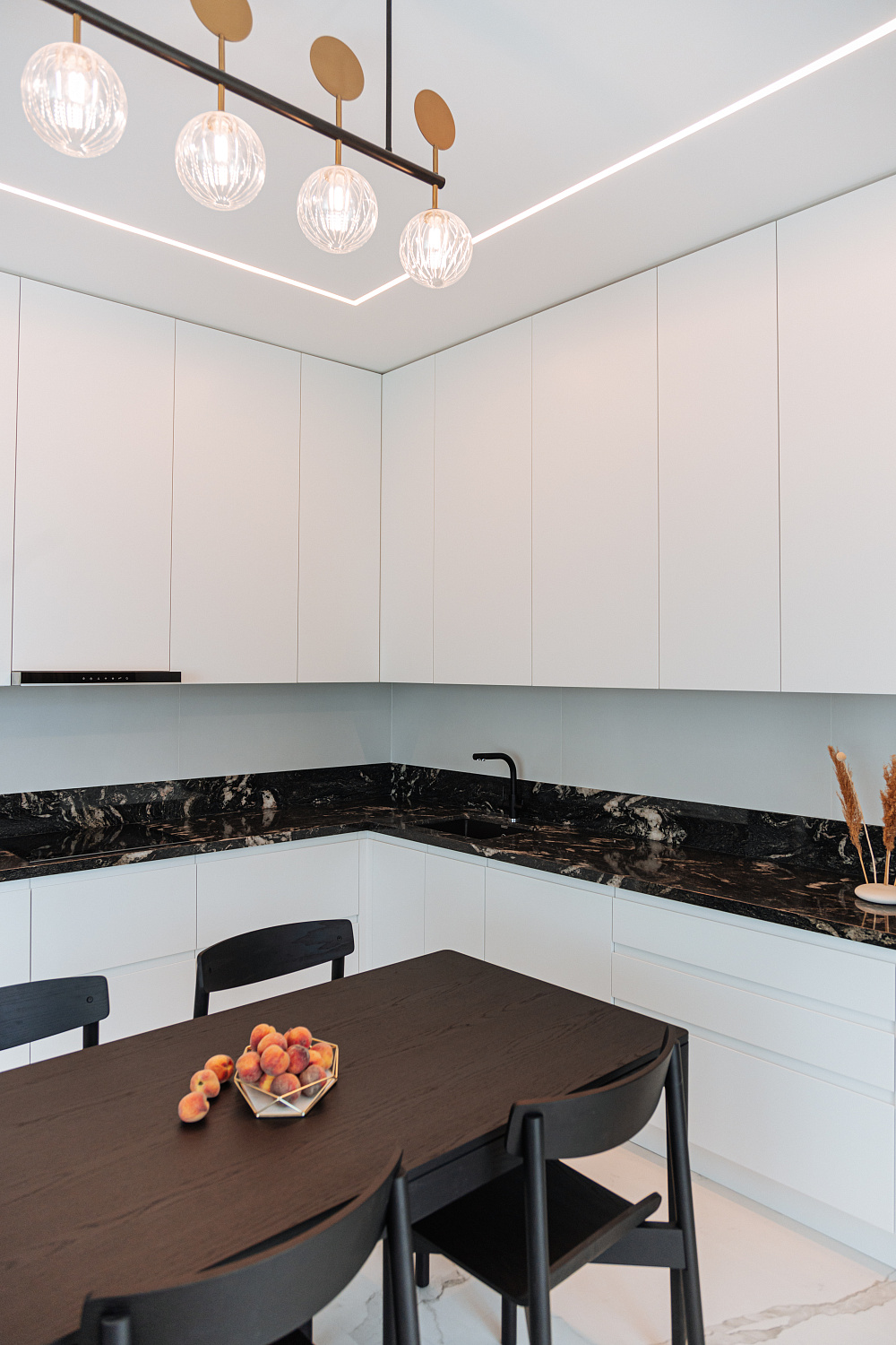 Современная мебель в московскую квартиру