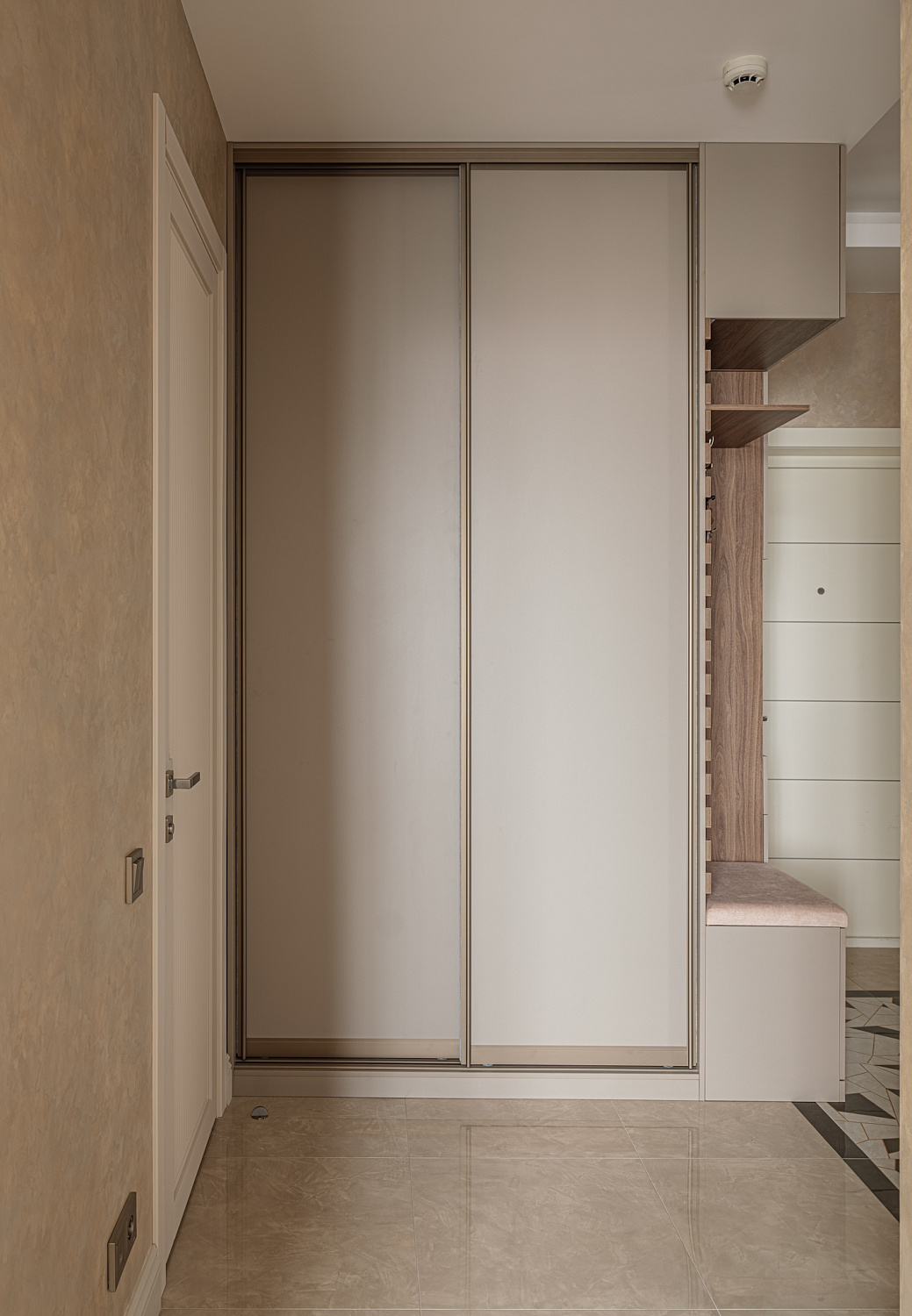 Мебель по проекту дизайнера в московскую квартиру