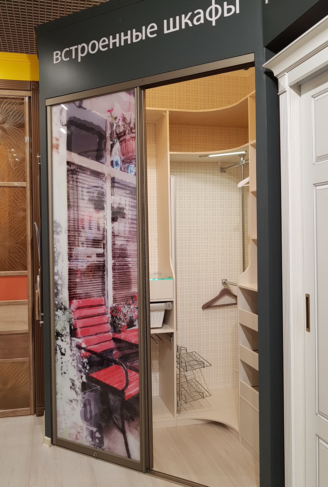 Шкаф с экосольвентной фотопечатью