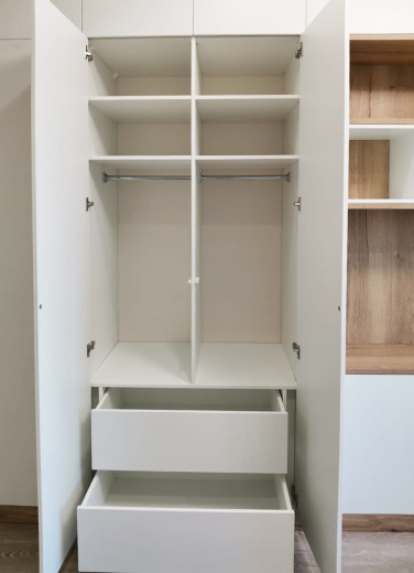 Детская встроенная система хранения с ТВ и рабочей зонами