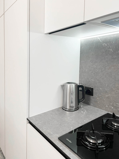 Угловая кухня с островом